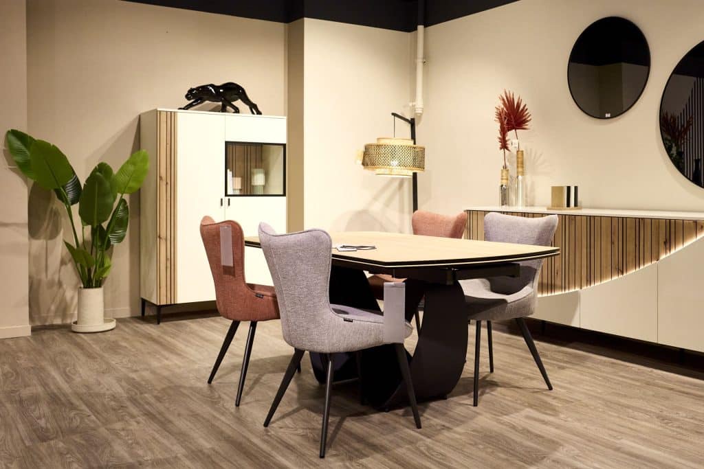 Interieur magasin salon Atlas Home centre commercial Domus Paris
