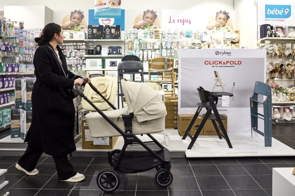 Intérieur magasin bébé 9 centre commercial Domus Paris