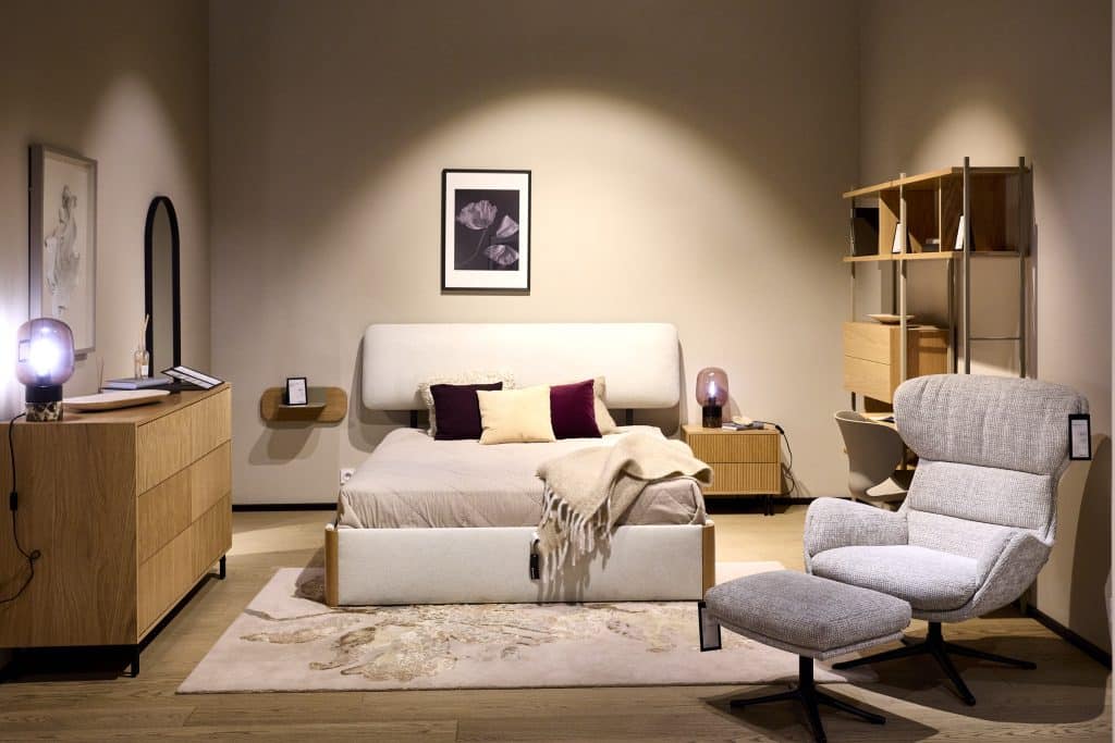 intérieur magasin BoConcept centre commercial Domus Paris