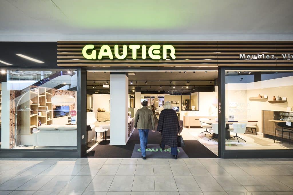 Entrée magasin de meuble Gautier centre commercial Domus Paris