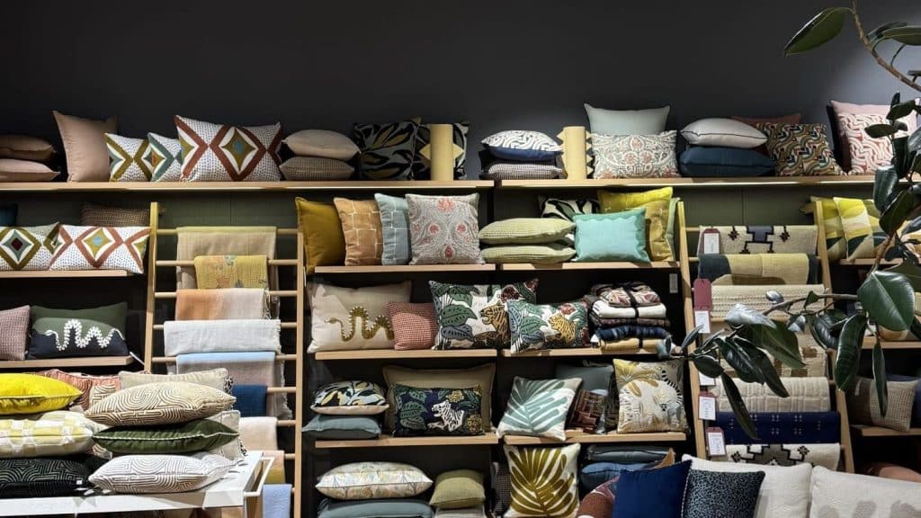 Intérieur magasin décoration Madura centre commercial Domus