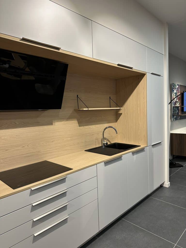 Intérieur magasin cuisine Schmidt centre commercial Domus Paris