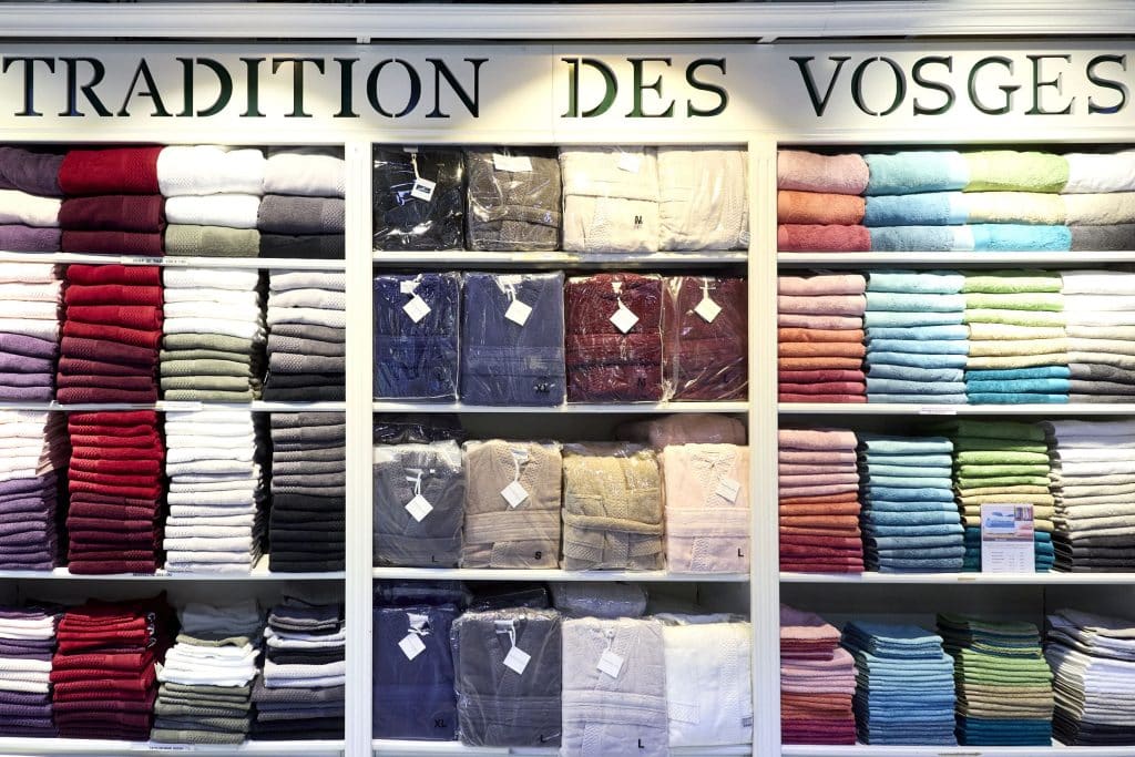 Rayon linge de bain du magasin lin vosges centre commercial Domus Paris