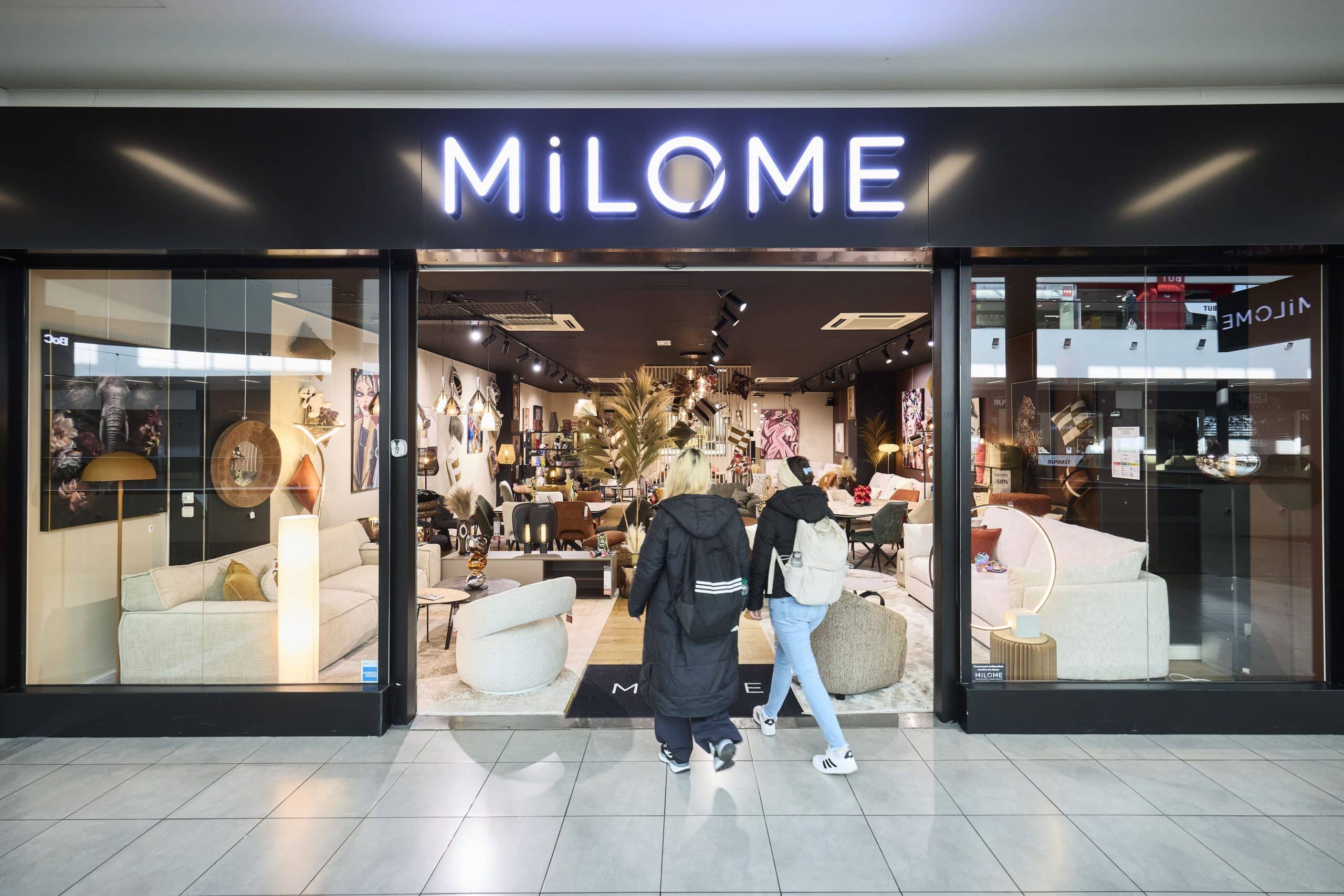 entrée magasin Milome centre commercial Domus Paris