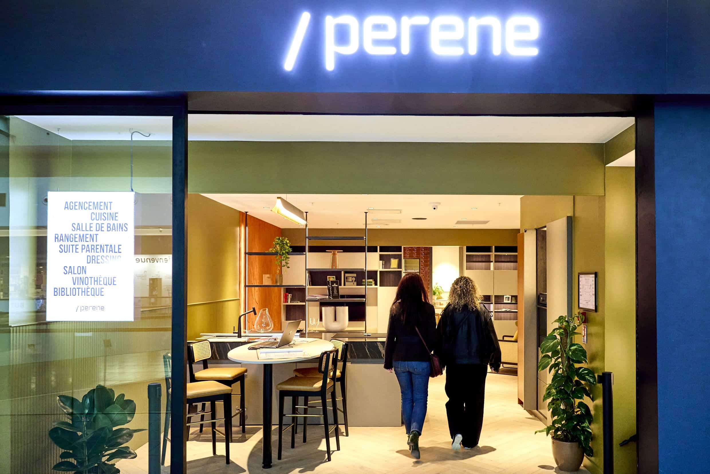 Entrée magasin Pérène centre comemercial Domus